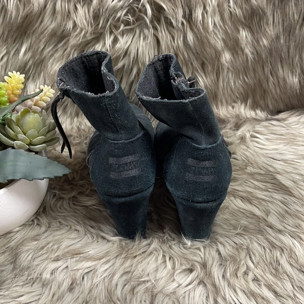 Toms booties